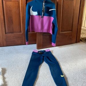 Nike pro set NWT